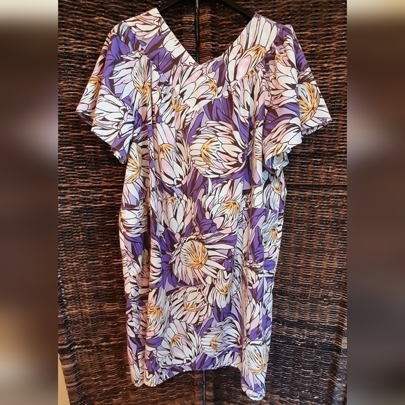 Vintage Hawaiian Wrap Muumuu House Dress Hospital Gown Oversize Polynesian Apron - Picture 1 of 6